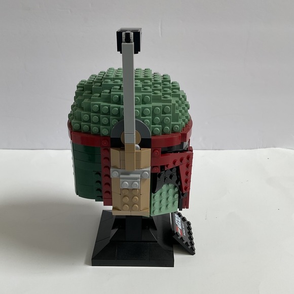 LEGO Star Wars: Boba Fett Helmet (75277) - Picture 4 of 7